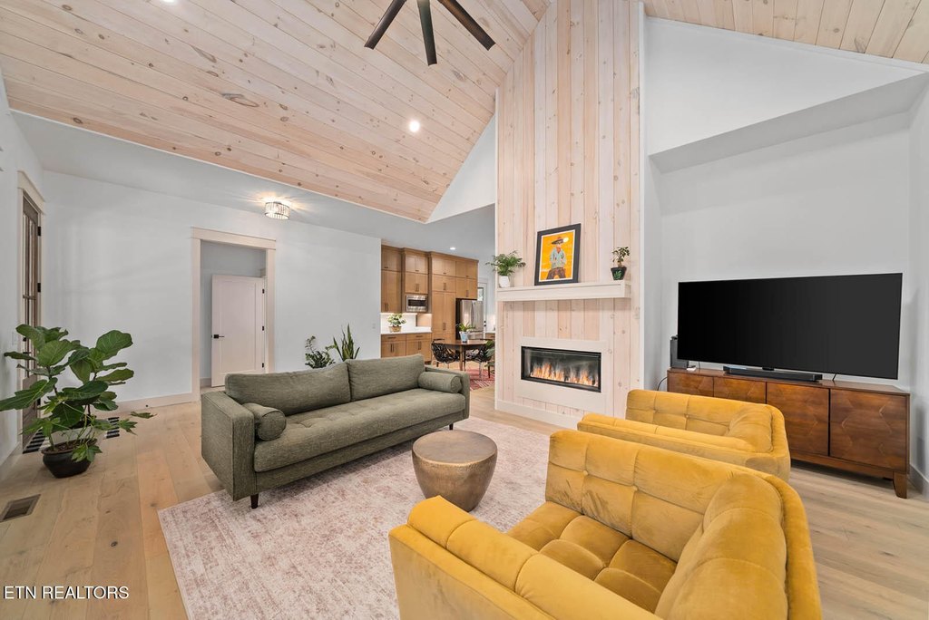 Fairfield Glade, Tennessee, 38558, United States, 3 Bedrooms Bedrooms, ,2.5 BathroomsBathrooms,Residential,Forsale,1952852