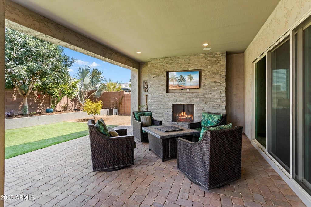 Goodyear, Arizona, 85395, United States, 4 Bedrooms Bedrooms, ,3 BathroomsBathrooms,Residential,Forsale,1971057