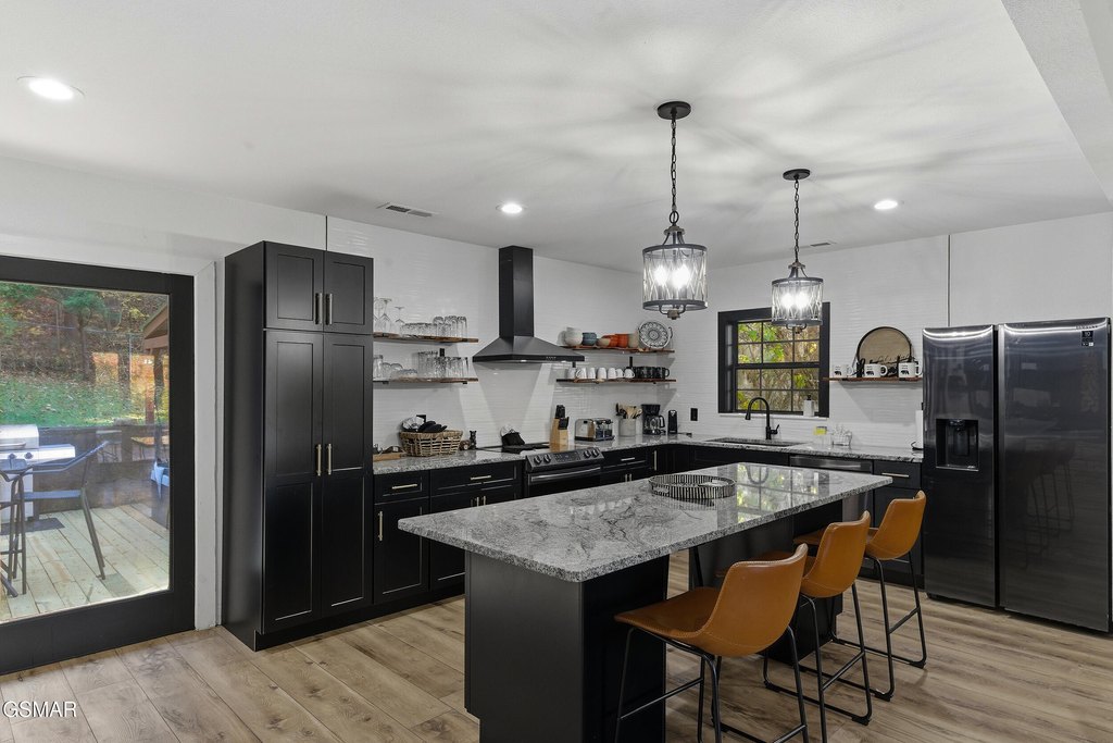 Sevierville, Tennessee, 37862, United States, 3 Bedrooms Bedrooms, ,3 BathroomsBathrooms,Residential,Forsale,1999444