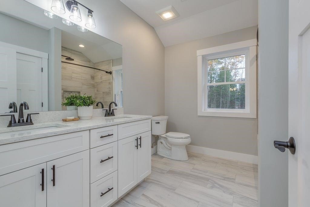 Moultonborough, New Hampshire, 03254, United States, 3 Bedrooms Bedrooms, ,3.5 BathroomsBathrooms,Residential,Forsale,2010628