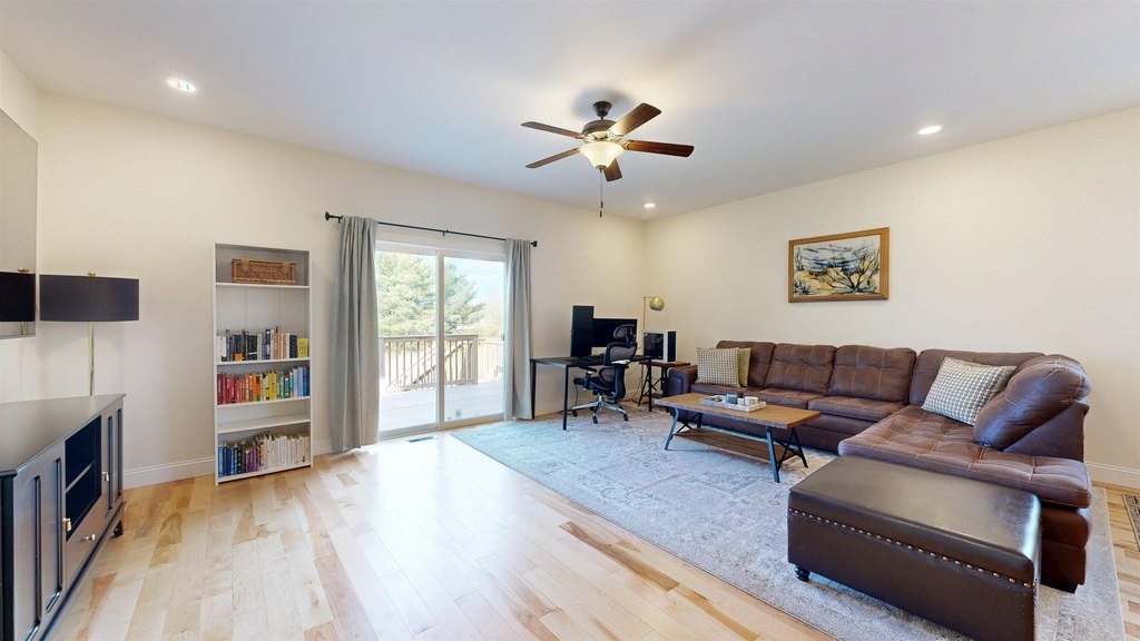 Essex, Vermont, 05452, United States, 4 Bedrooms Bedrooms, ,3.5 BathroomsBathrooms,Residential,Forsale,1999495