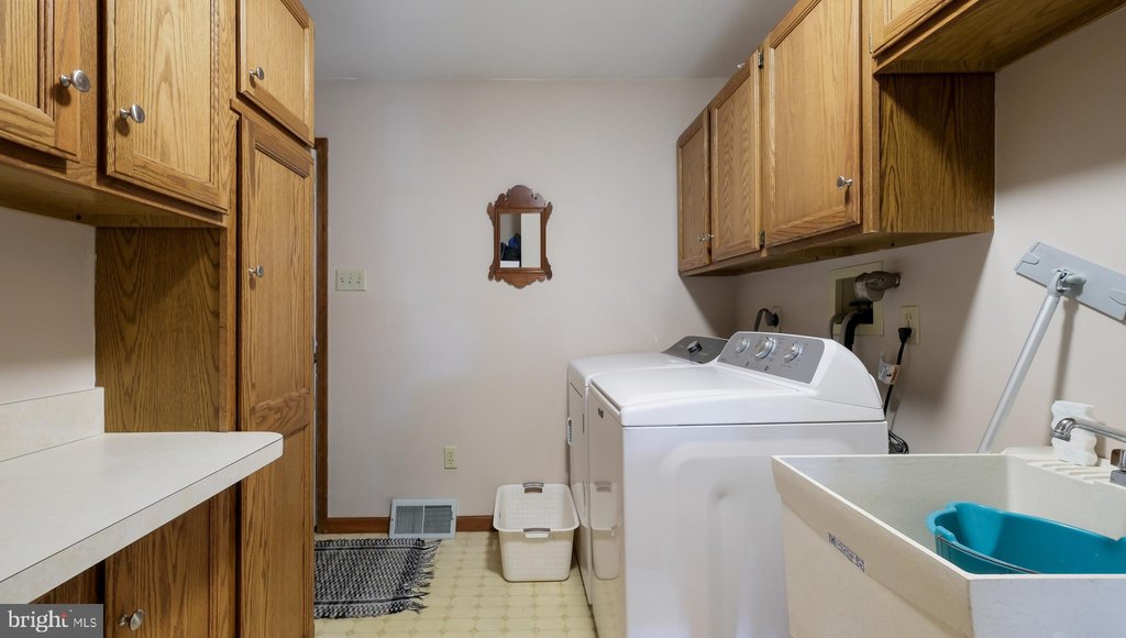 CHALFONT, Pennsylvania, 18914, United States, 3 Bedrooms Bedrooms, ,2 BathroomsBathrooms,Residential,Forsale,2004204