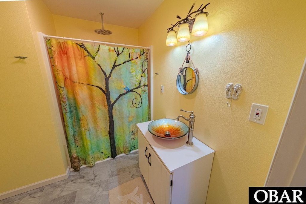 Avon, North Carolina, 27915, United States, 3 Bedrooms Bedrooms, ,3.5 BathroomsBathrooms,Residential,Forsale,2004891