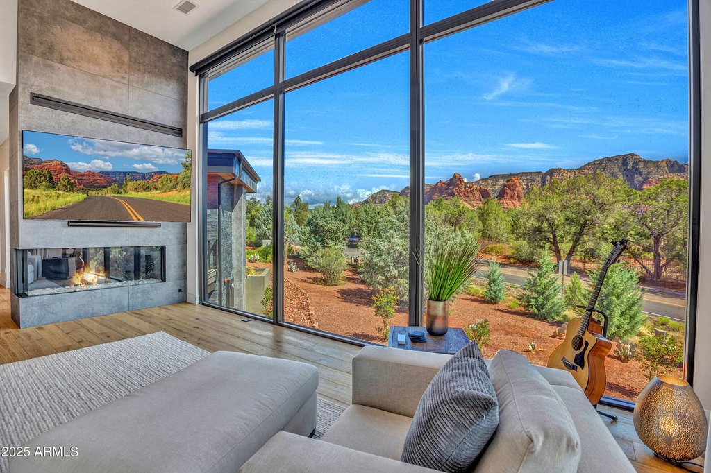 Sedona, Arizona, 86336, United States, 5 Bedrooms Bedrooms, ,3.5 BathroomsBathrooms,Residential,Forsale,2001395