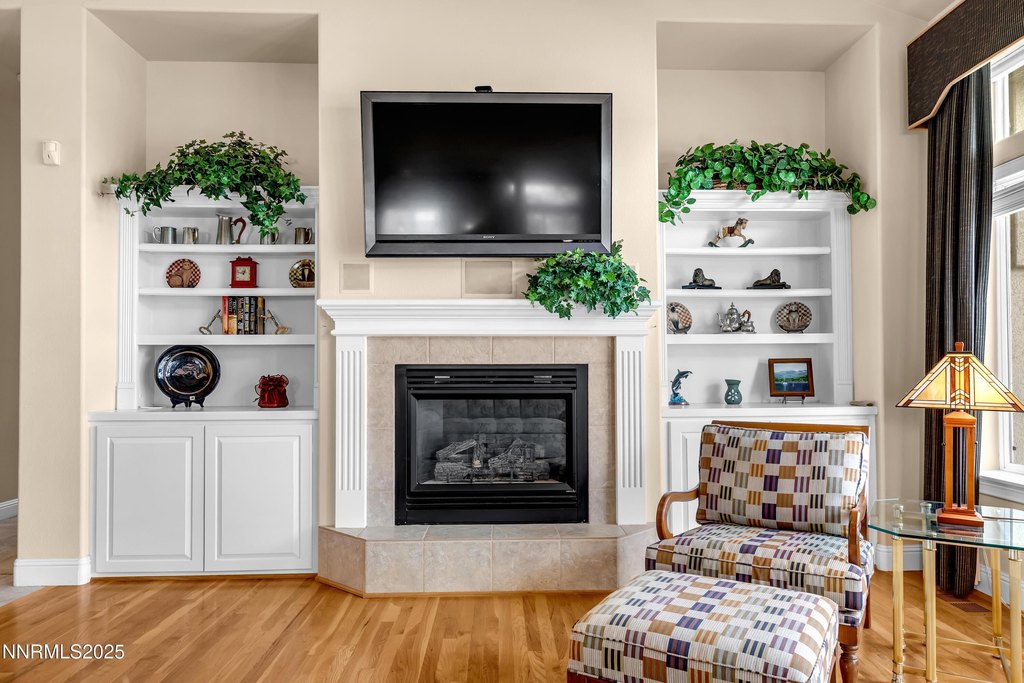 Reno, Nevada, 89502, United States, 3 Bedrooms Bedrooms, ,2.5 BathroomsBathrooms,Residential,Forsale,2012831