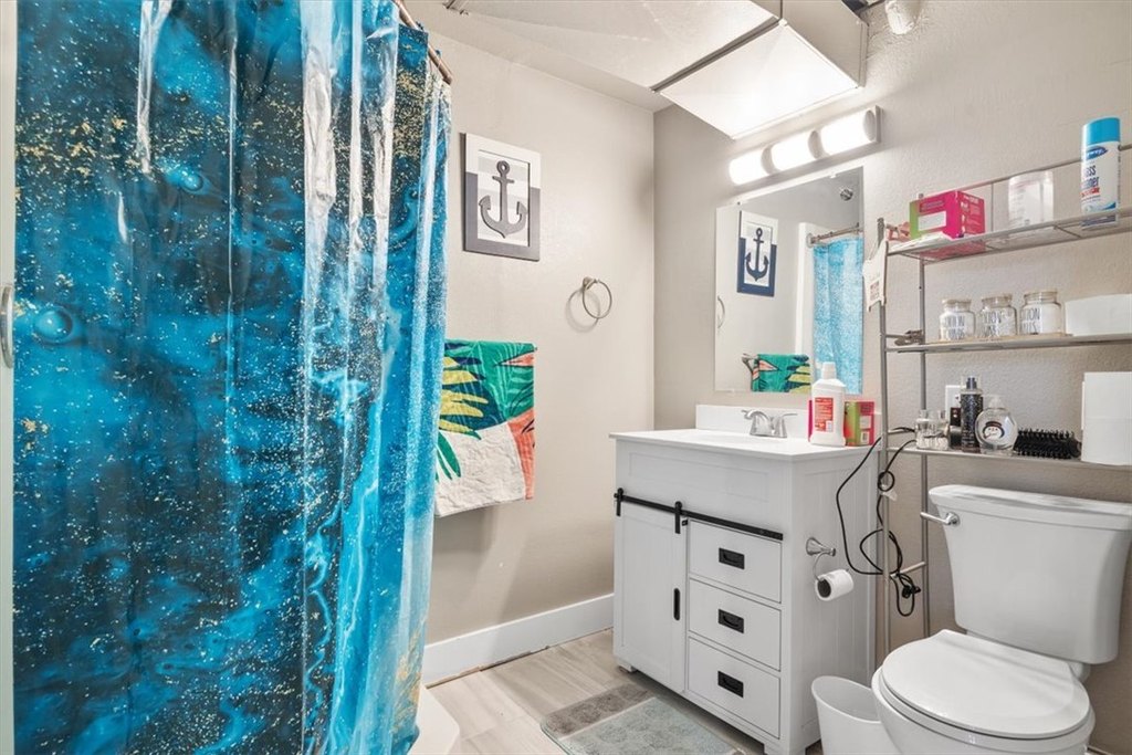 Billings, Montana, 59105, United States, 6 Bedrooms Bedrooms, ,4 BathroomsBathrooms,Residential,Forsale,2004458