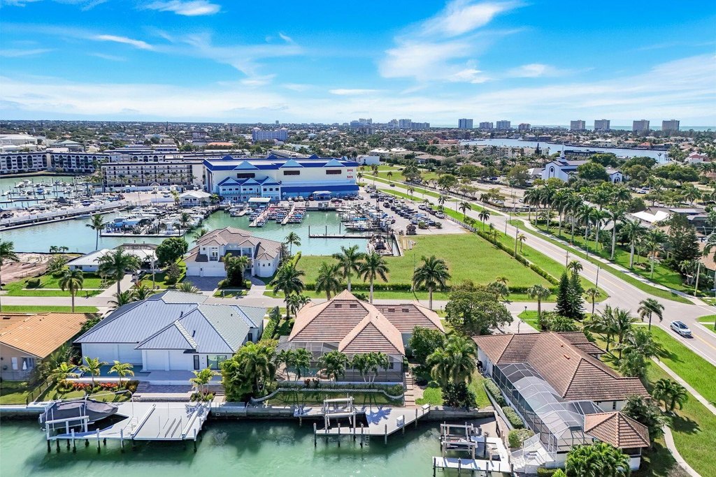 Marco Island, Florida, 34145, United States, 4 Bedrooms Bedrooms, ,2 BathroomsBathrooms,Residential,Forsale,2004777