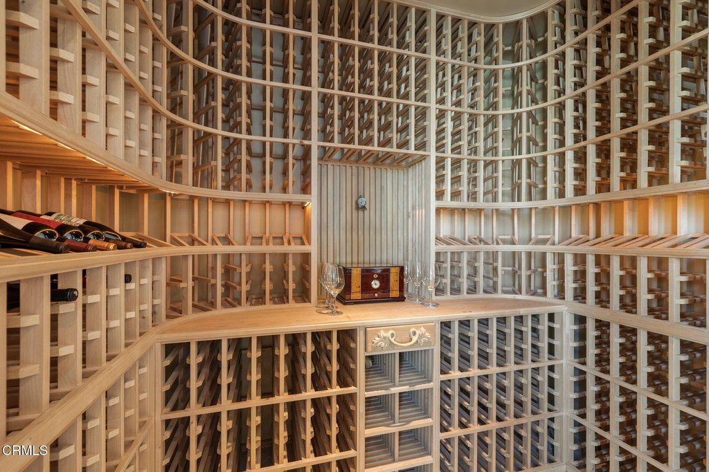 Oxnard, California, 93035, United States, 4 Bedrooms Bedrooms, ,5.5 BathroomsBathrooms,Residential,Forsale,2004314