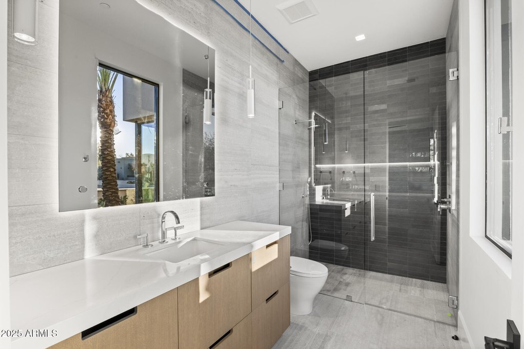 Scottsdale, Arizona, 85254, United States, 6 Bedrooms Bedrooms, ,6.5 BathroomsBathrooms,Residential,Forsale,2004934