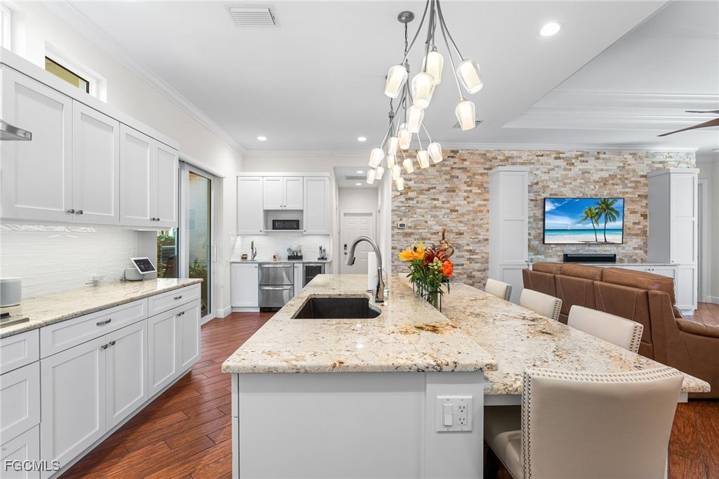 Fort Myers, Florida, 33908, United States, 3 Bedrooms Bedrooms, ,3 BathroomsBathrooms,Residential,Forsale,1998612