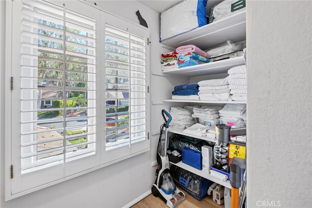 Lake Forest, California, 92630, United States, 5 Bedrooms Bedrooms, ,2.5 BathroomsBathrooms,Residential,Forsale,2009208