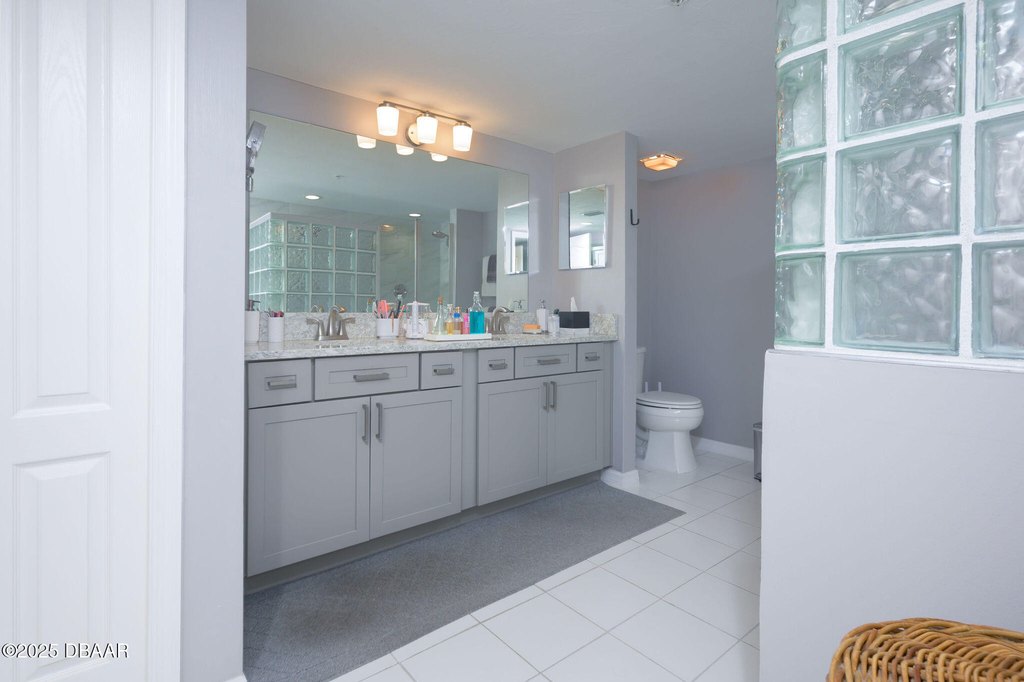 Daytona Beach Shores, Florida, 32118, United States, 3 Bedrooms Bedrooms, ,3 BathroomsBathrooms,Residential,Forsale,1990068