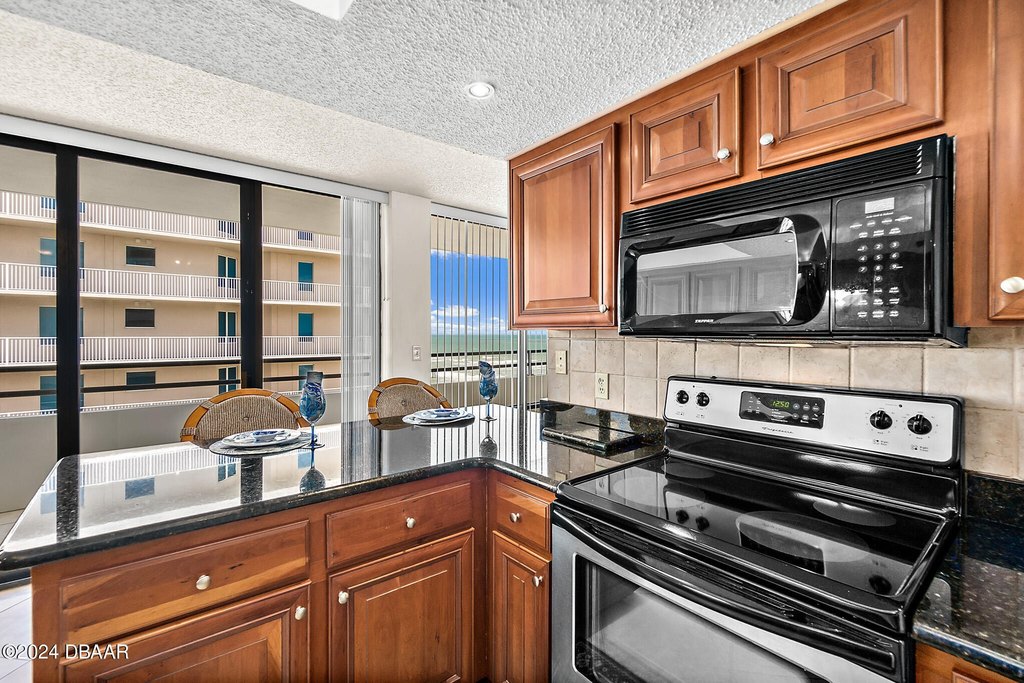 Daytona Beach Shores, Florida, 32118, United States, 2 Bedrooms Bedrooms, ,2 BathroomsBathrooms,Residential,Forsale,1990065