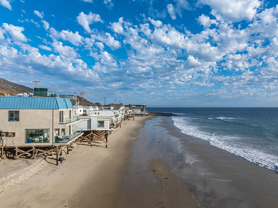 Malibu, California, 90265, United States, 4 Bedrooms Bedrooms, ,5 BathroomsBathrooms,Residential,Forsale,2001449