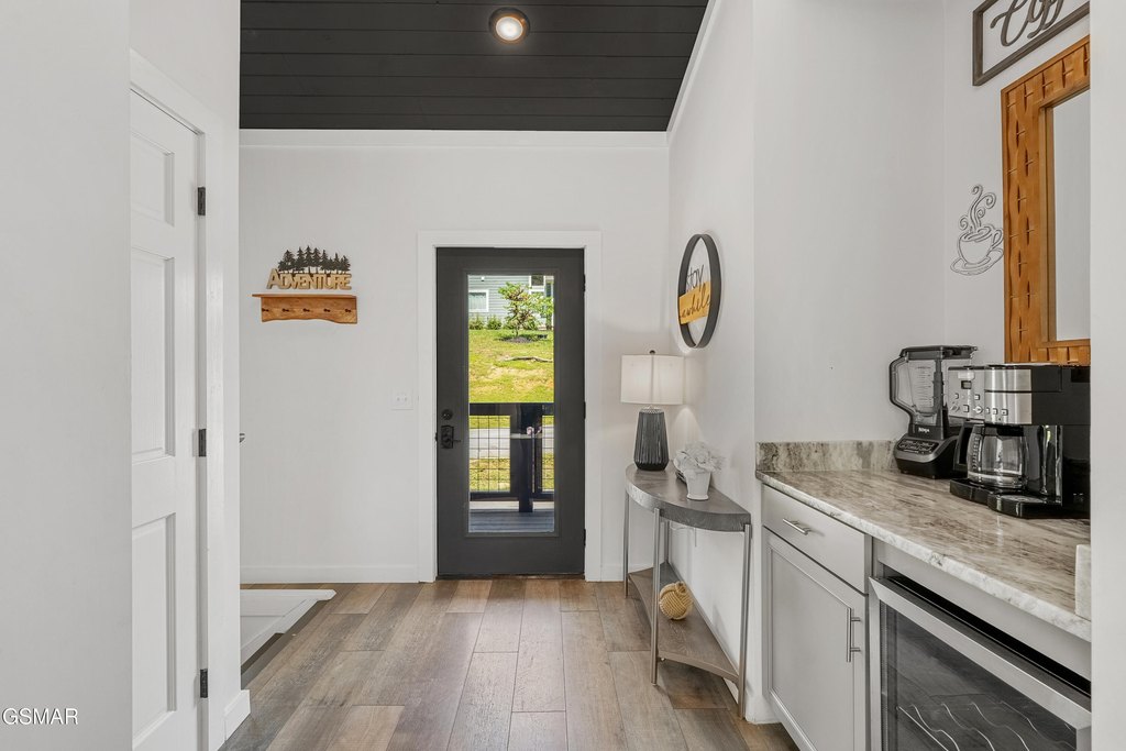 Gatlinburg, Tennessee, 37738, United States, 1 Bedroom Bedrooms, ,2 BathroomsBathrooms,Residential,Forsale,1999465