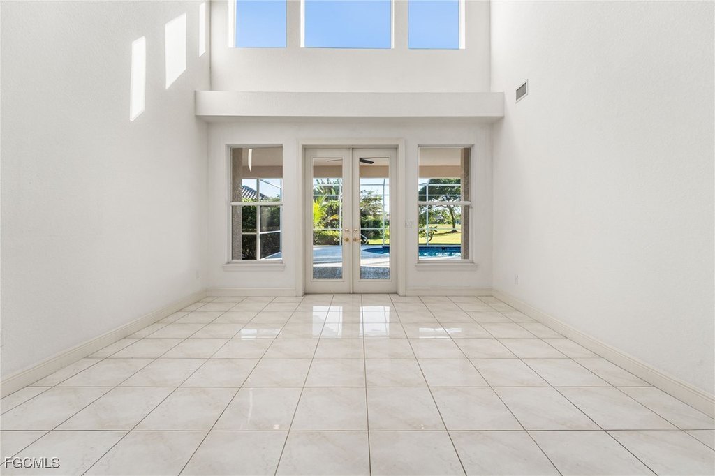 Fort Myers, Florida, 33908, United States, 6 Bedrooms Bedrooms, ,4.5 BathroomsBathrooms,Residential,Forsale,2004755