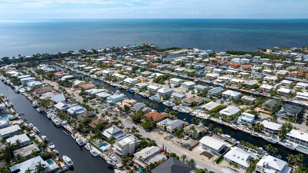 Key Largo, Florida, 33037, United States, 5 Bedrooms Bedrooms, ,3 BathroomsBathrooms,Residential,Forsale,2011098