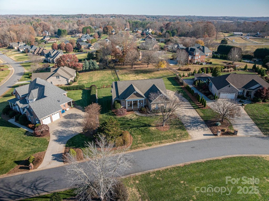 Conover, North Carolina, 28613, United States, 3 Bedrooms Bedrooms, ,4.5 BathroomsBathrooms,Residential,Forsale,2007719