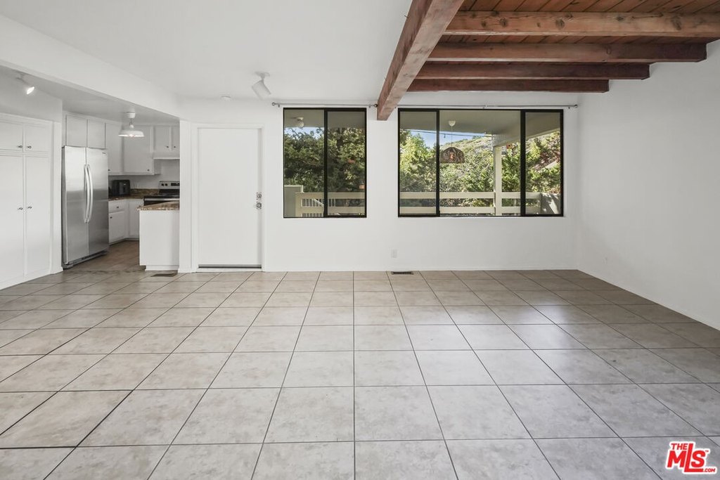 Malibu, California, 90265, United States, 3 Bedrooms Bedrooms, ,2 BathroomsBathrooms,Residential,Forsale,2009615