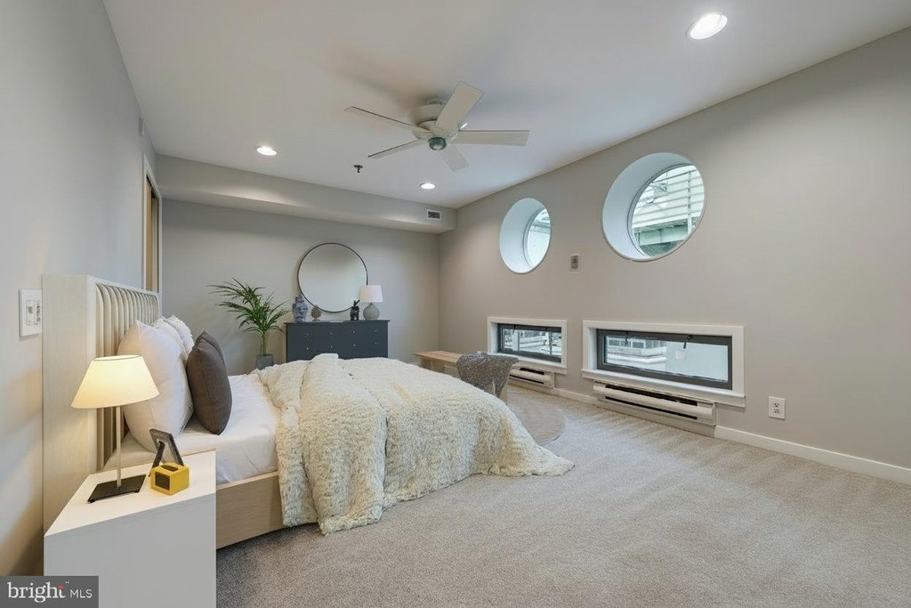 PHILADELPHIA, Pennsylvania, 19106, United States, 2 Bedrooms Bedrooms, ,2.5 BathroomsBathrooms,Residential,Forsale,2004202