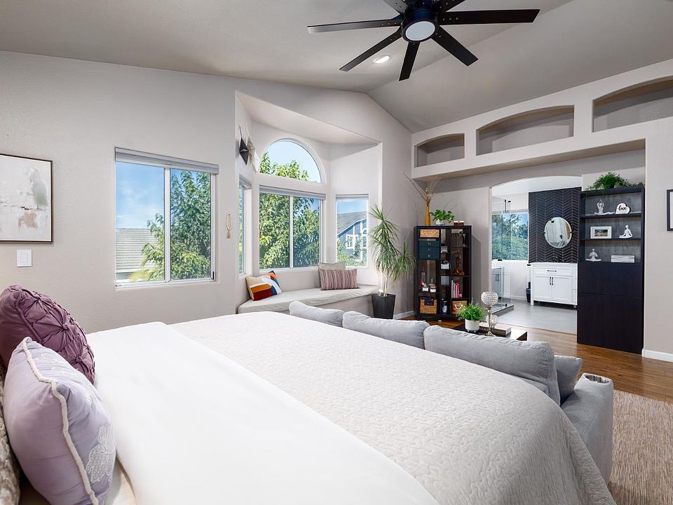 Santa Rosa, California, 95401, United States, 4 Bedrooms Bedrooms, ,3 BathroomsBathrooms,Residential,Forsale,1999291