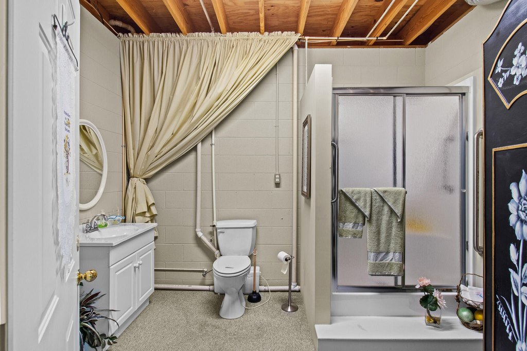 Dayton, Tennessee, 37321, United States, 3 Bedrooms Bedrooms, ,3.5 BathroomsBathrooms,Residential,Forsale,2009591