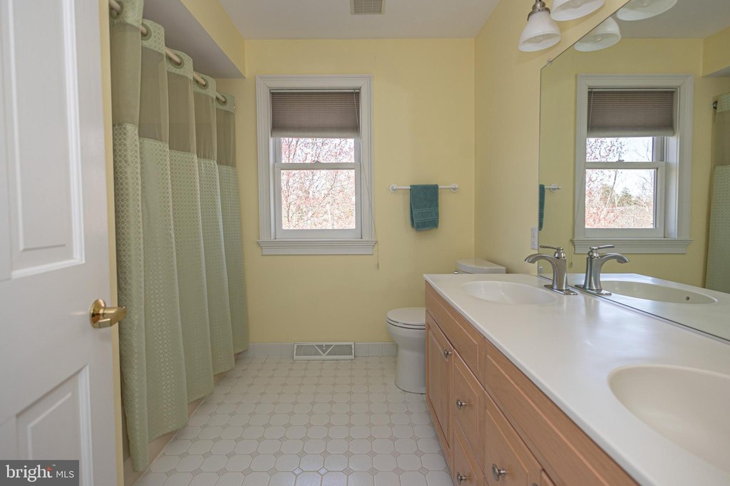 NEWTOWN, Pennsylvania, 18940, United States, 5 Bedrooms Bedrooms, ,5.5 BathroomsBathrooms,Residential,Forsale,2003972