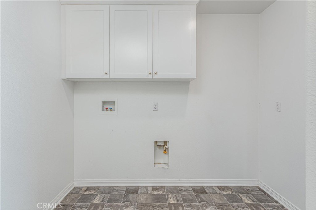 Loma Linda, California, 92354, United States, 5 Bedrooms Bedrooms, ,3 BathroomsBathrooms,Residential,Forsale,2007697