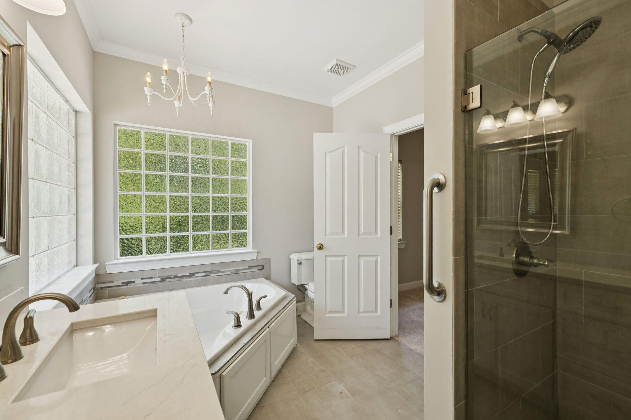 Harrison, Tennessee, 37341, United States, 4 Bedrooms Bedrooms, ,3 BathroomsBathrooms,Residential,Forsale,1946803