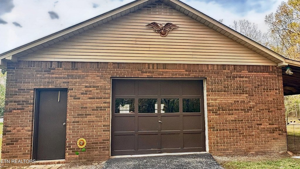 Jamestown, Tennessee, 38556, United States, 3 Bedrooms Bedrooms, ,4 BathroomsBathrooms,Residential,Forsale,1885998