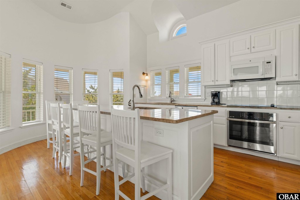 Corolla, North Carolina, 27927, United States, 6 Bedrooms Bedrooms, ,6 BathroomsBathrooms,Residential,Forsale,2004900