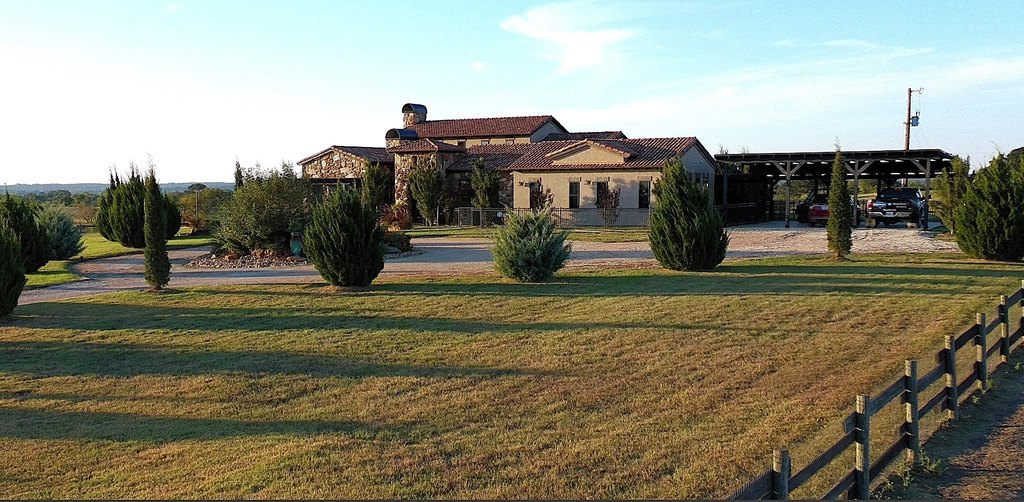 Navasota, Texas, 77868, United States, 4 Bedrooms Bedrooms, ,4 BathroomsBathrooms,Residential,Forsale,1954113