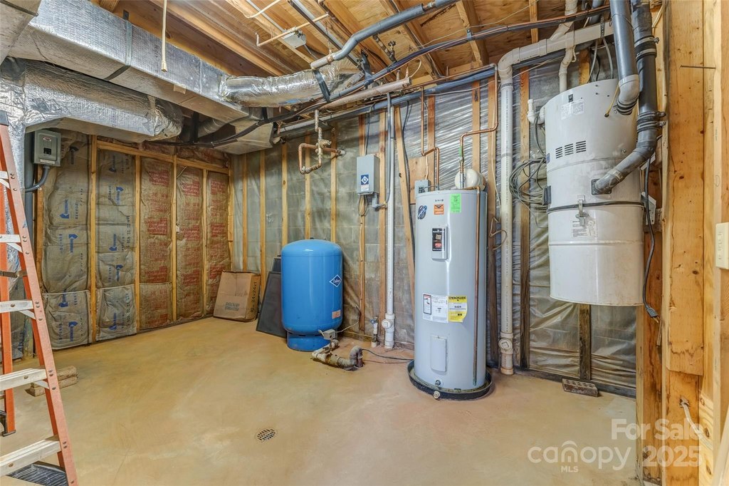 Asheville, North Carolina, 28806, United States, 4 Bedrooms Bedrooms, ,6.5 BathroomsBathrooms,Residential,Forsale,2011987