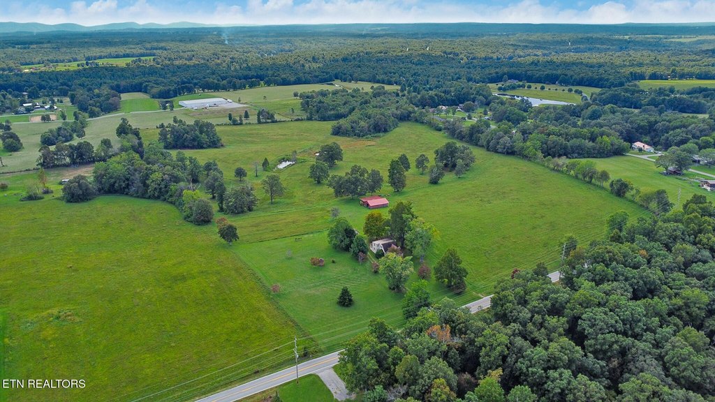 Crossville, Tennessee, 38555, United States, 3 Bedrooms Bedrooms, ,2 BathroomsBathrooms,Residential,Forsale,1952854