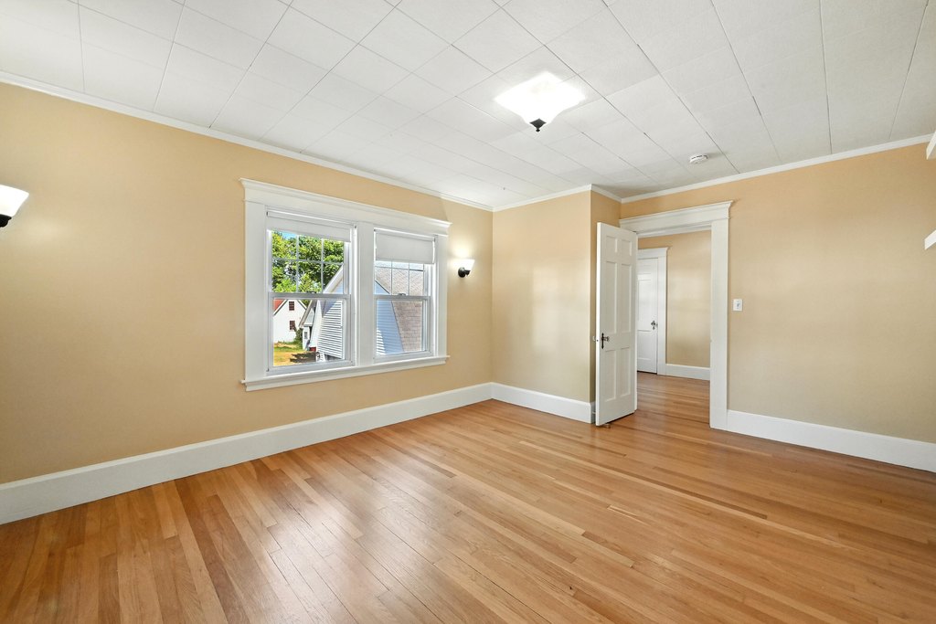 Pittsfield, Maine, 04967, United States, 4 Bedrooms Bedrooms, ,2.5 BathroomsBathrooms,Residential,Forsale,2004043