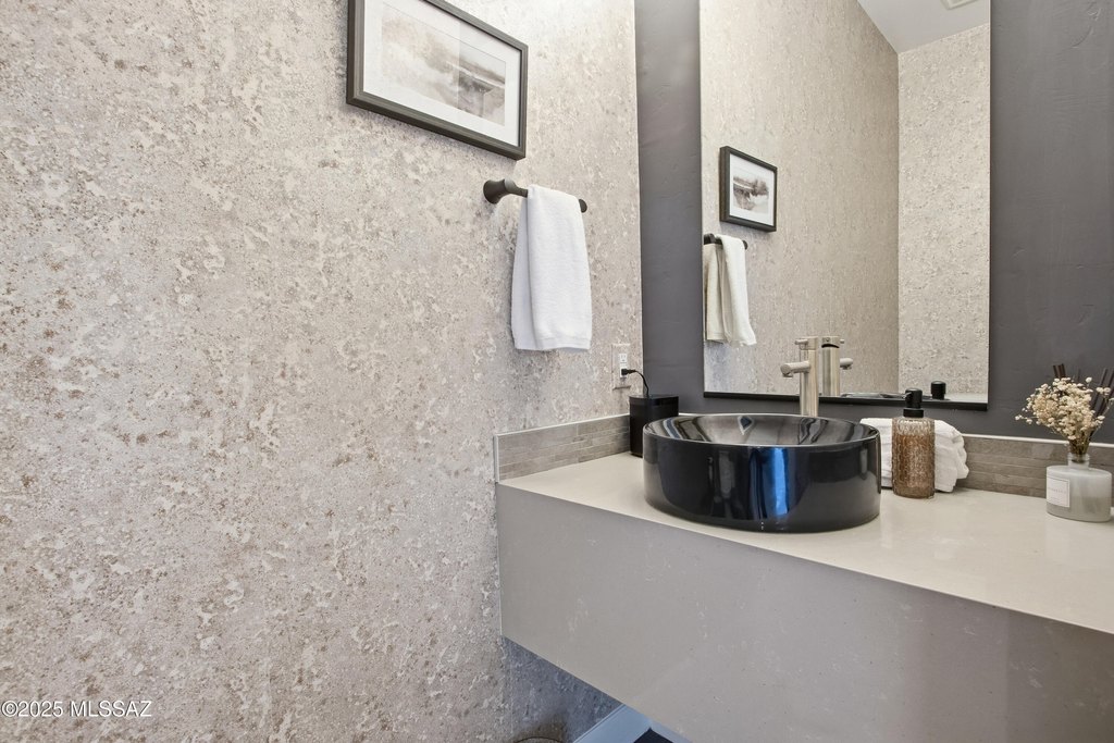 Tucson, Arizona, 85742, United States, 4 Bedrooms Bedrooms, ,4.5 BathroomsBathrooms,Residential,Forsale,2004420