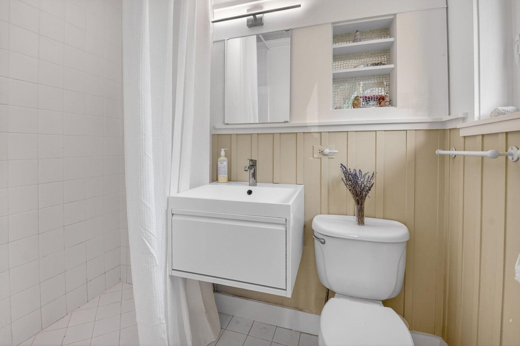 Delray Beach, Florida, 33444, United States, 2 Bedrooms Bedrooms, ,2 BathroomsBathrooms,Residential,Forsale,2004643