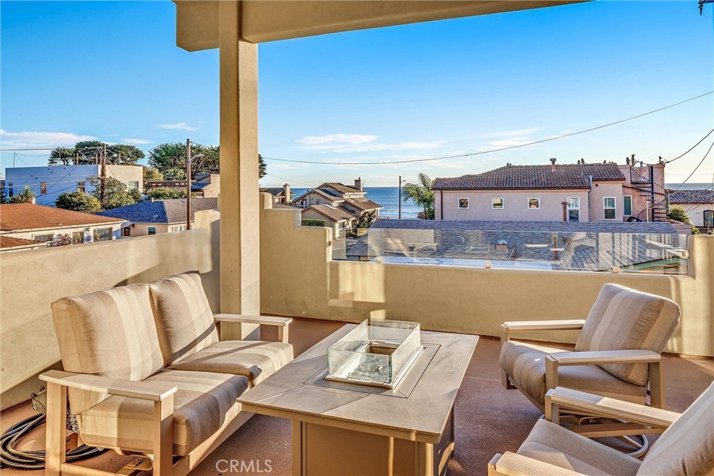 Pismo Beach, California, 93449, United States, 4 Bedrooms Bedrooms, ,4.5 BathroomsBathrooms,Residential,Forsale,2013005