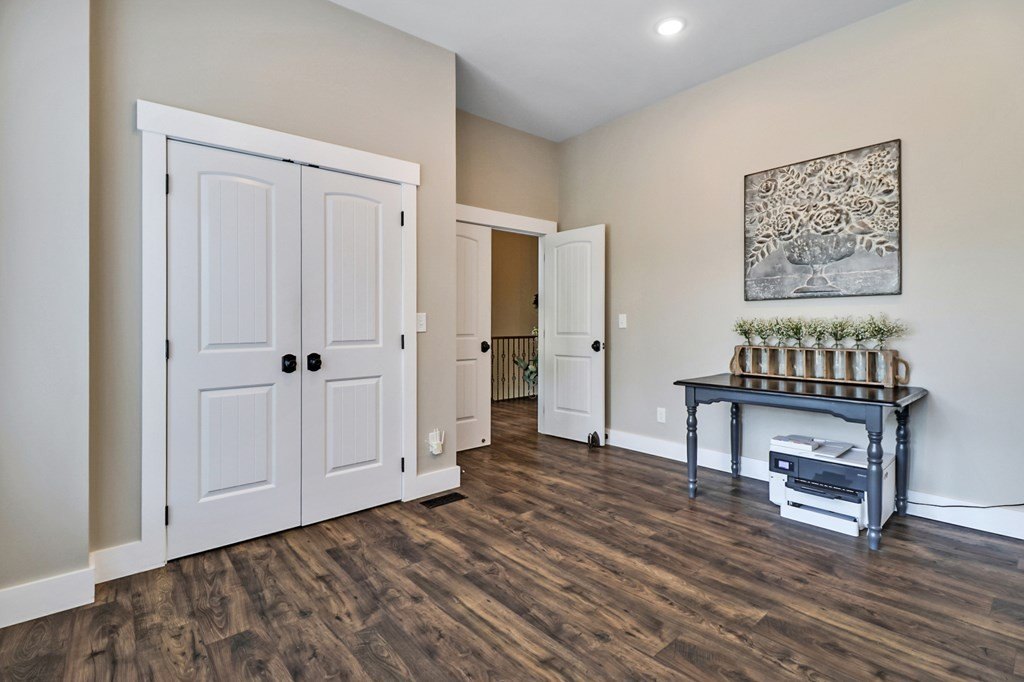 Jamestown, Tennessee, 38556, United States, 4 Bedrooms Bedrooms, ,4 BathroomsBathrooms,Residential,Forsale,1929826