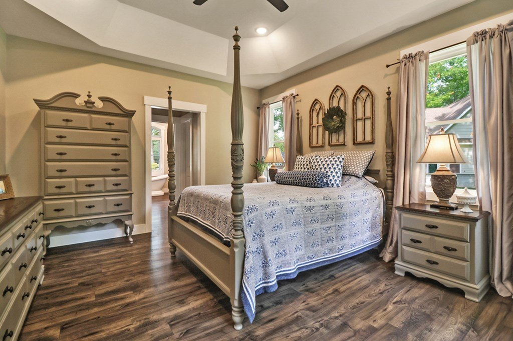 Jamestown, Tennessee, 38556, United States, 4 Bedrooms Bedrooms, ,4 BathroomsBathrooms,Residential,Forsale,1929826