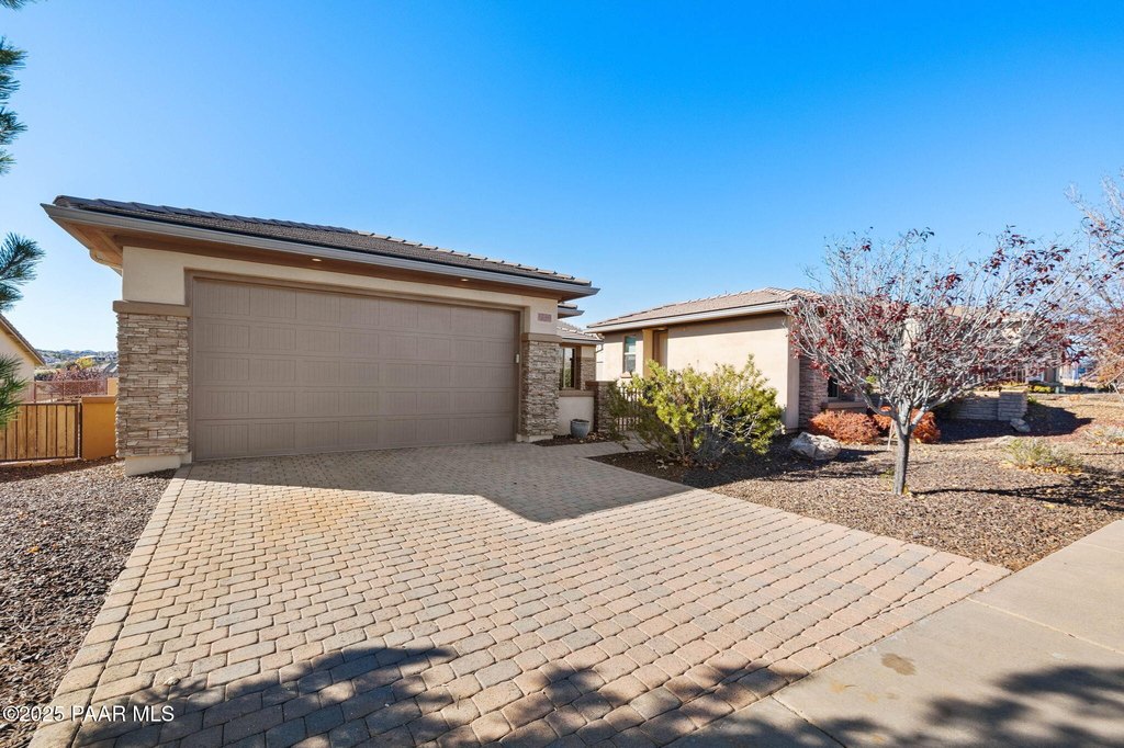 Prescott, Arizona, 86301, United States, 4 Bedrooms Bedrooms, ,3 BathroomsBathrooms,Residential,Forsale,2011274