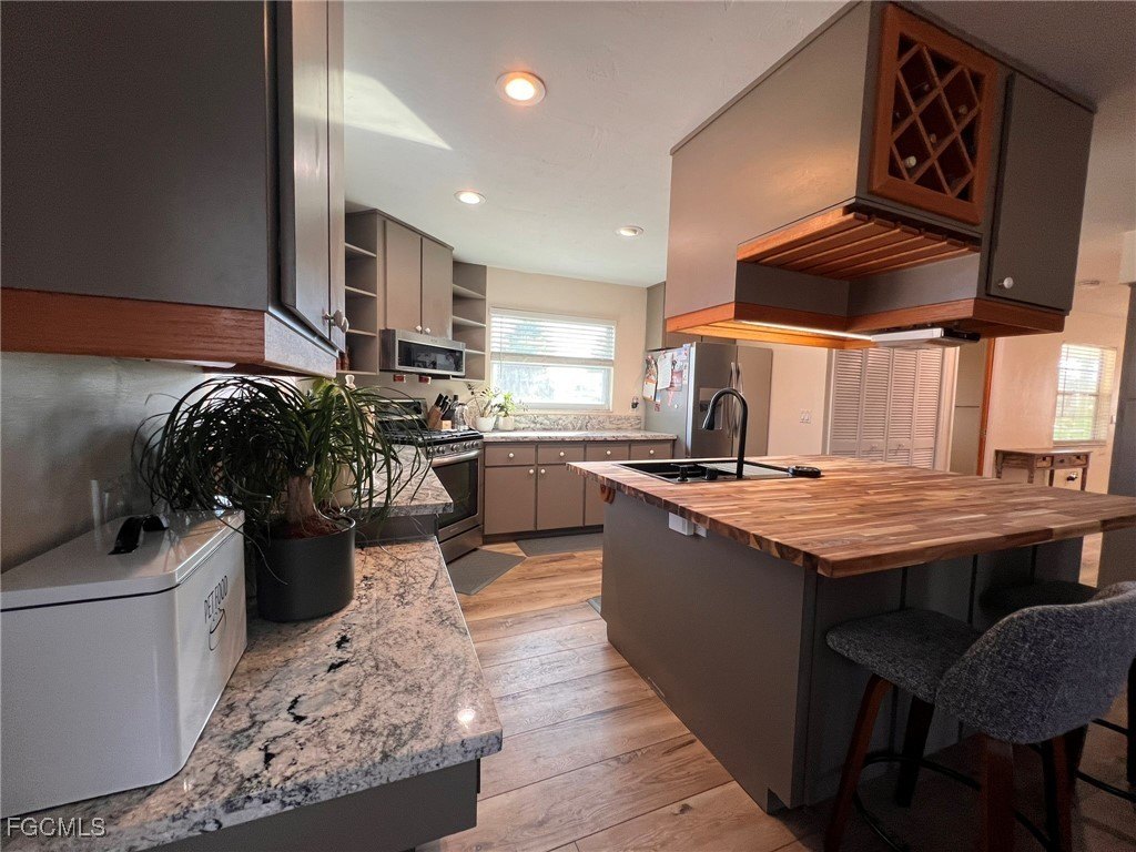 Sanibel, Florida, 33957, United States, 4 Bedrooms Bedrooms, ,2.5 BathroomsBathrooms,Residential,Forsale,2004809