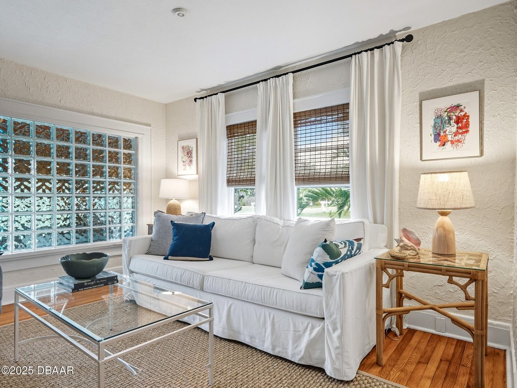 New Smyrna Beach, Florida, 32168, United States, 4 Bedrooms Bedrooms, ,3.5 BathroomsBathrooms,Residential,Forsale,1964579