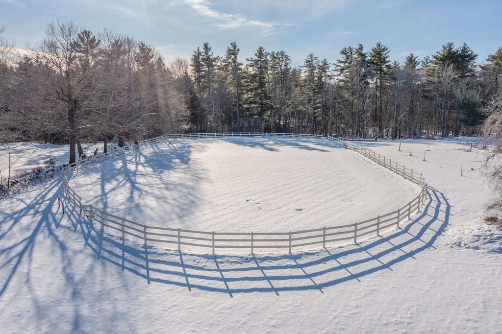 Nottingham, New Hampshire, 03290, United States, 4 Bedrooms Bedrooms, ,2.5 BathroomsBathrooms,Residential,Forsale,2004712
