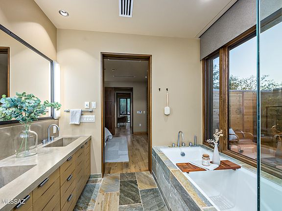 Tucson, Arizona, 85739, United States, 2 Bedrooms Bedrooms, ,3 BathroomsBathrooms,Residential,Forsale,2004442