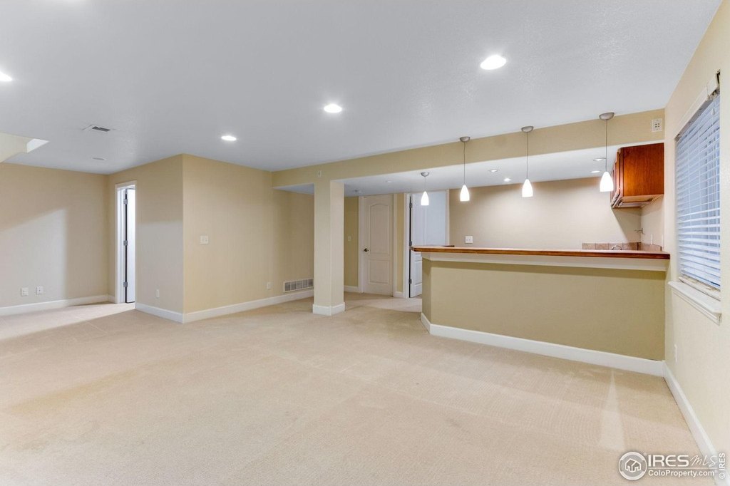 Windsor, Colorado, 80528, United States, 5 Bedrooms Bedrooms, ,3.5 BathroomsBathrooms,Residential,Forsale,2009202