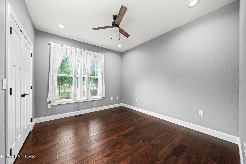 Crossville, Tennessee, 38558, United States, 3 Bedrooms Bedrooms, ,2.5 BathroomsBathrooms,Residential,Forsale,1907856