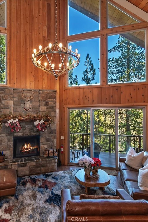 Lake Arrowhead, California, 92352, United States, 4 Bedrooms Bedrooms, ,4 BathroomsBathrooms,Residential,Forsale,2004864