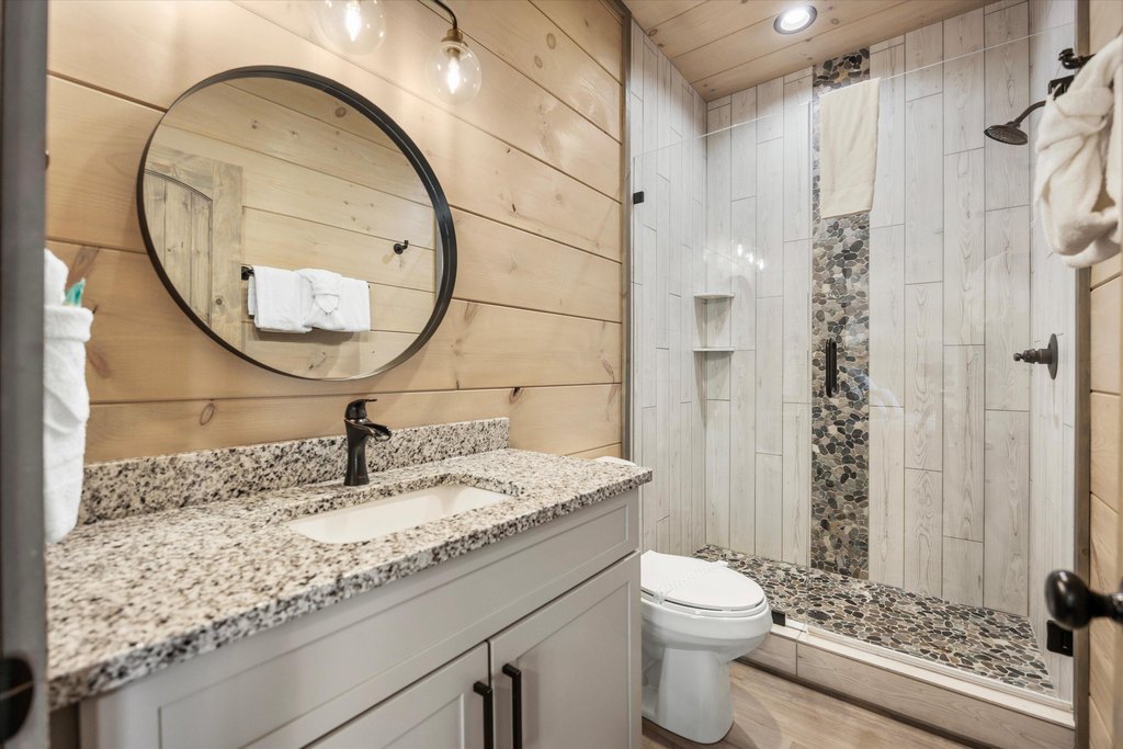 Sevierville, Tennessee, 37862, United States, 5 Bedrooms Bedrooms, ,5 BathroomsBathrooms,Residential,Forsale,1963563