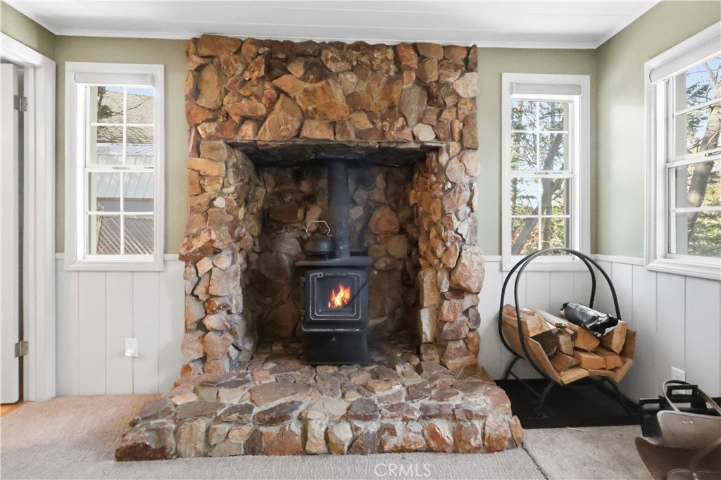 Lake Arrowhead, California, 92352, United States, 4 Bedrooms Bedrooms, ,3.5 BathroomsBathrooms,Residential,Forsale,2004861